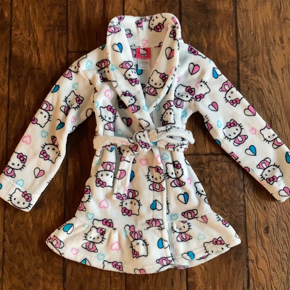 Hello Kitty Robe  EUC - Picture 1 of 7